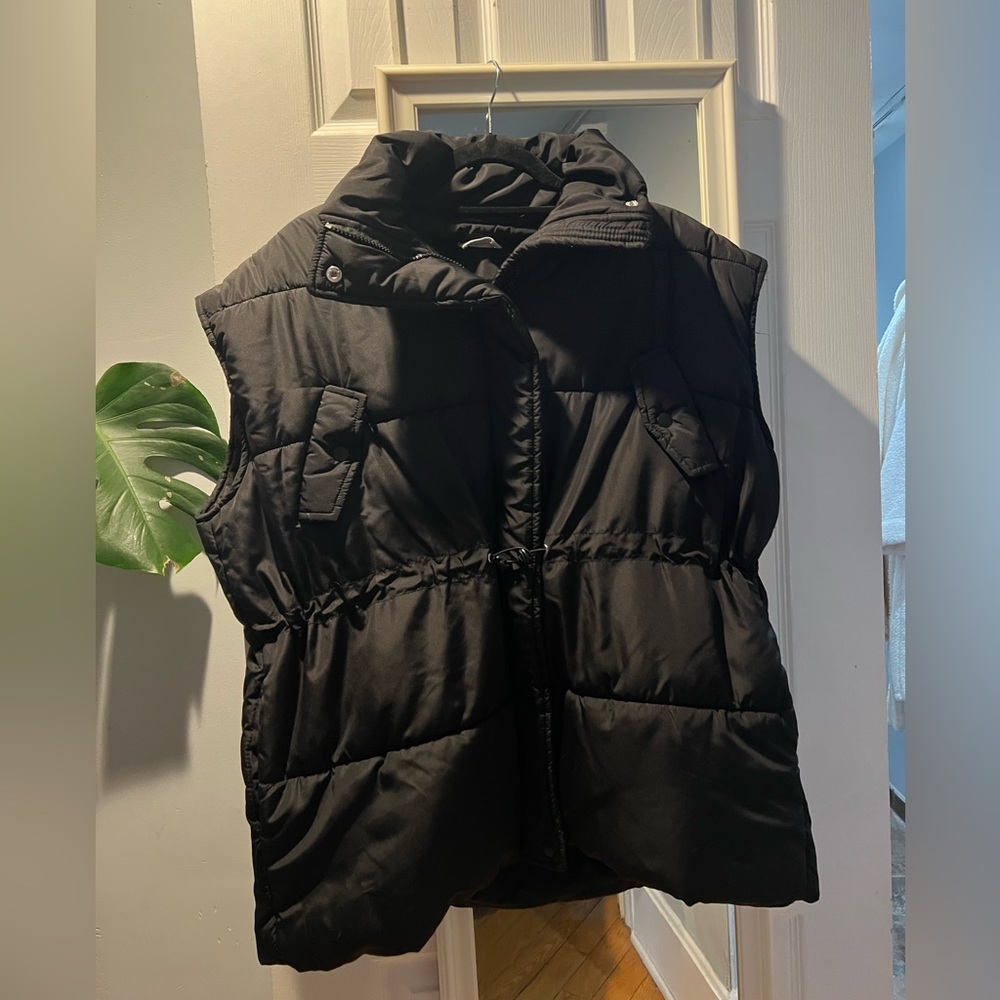 Blu Pepper Black Puffer Vest -Size L